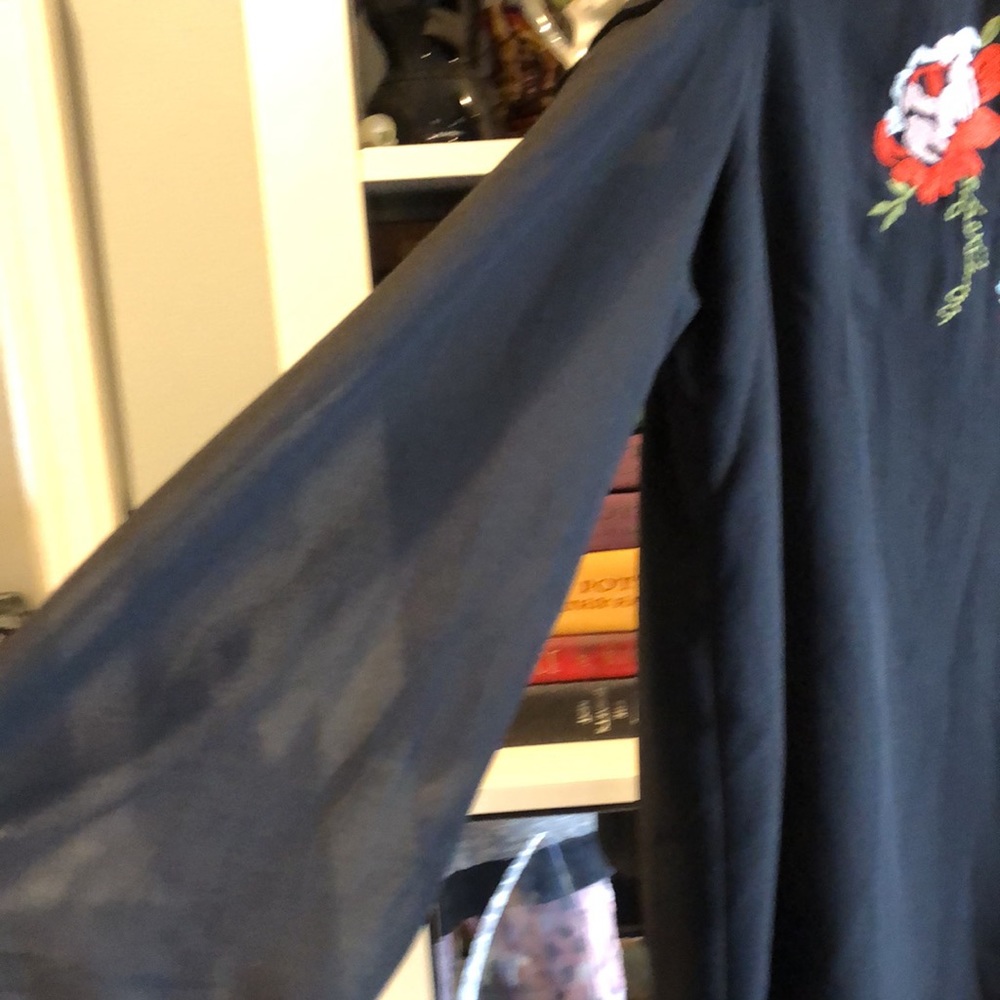 BLU PEPPER PLUS Cold Shoulder long sleeve top. - Picture 5 of 12